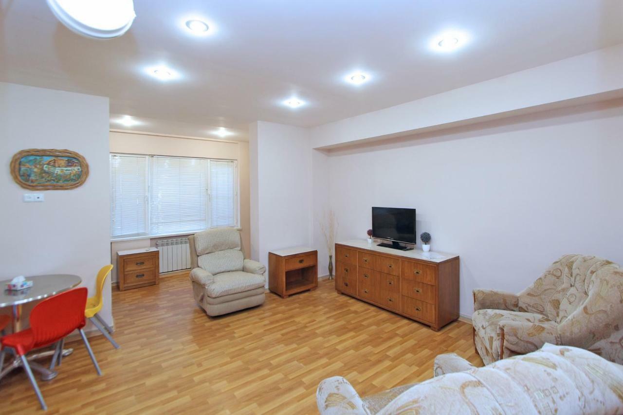 Top Apartments - Yerevan Centre Kültér fotó